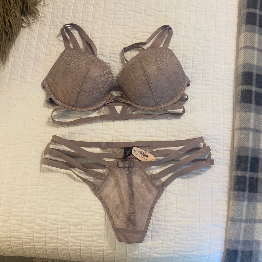 New with tags! Victoria’s Secret lingerie set